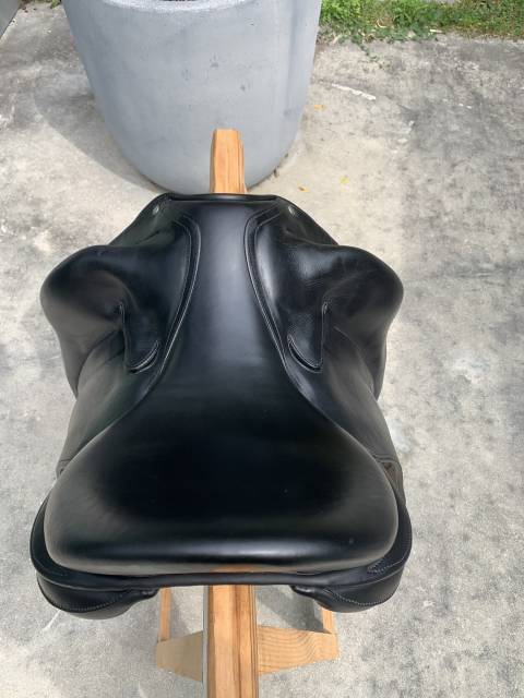 Sella da dressage Childeric  17.5" - 2021