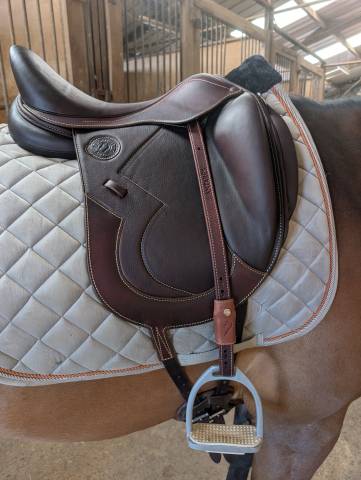 Sella da dressage Antar&egrave;s  17" - 2025