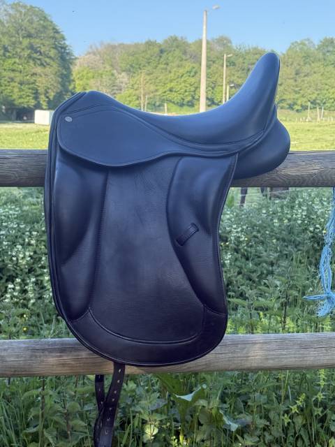 Sella da dressage Baude  17.5" - 2023