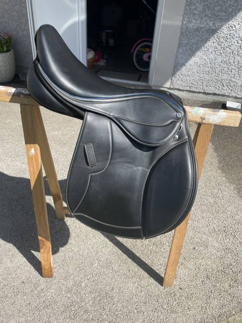 Sella mista Norton  17" - 2025