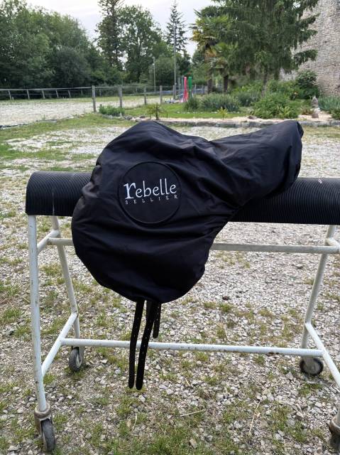 Sella da salto ostacoli Rebelle  18" - 2023
