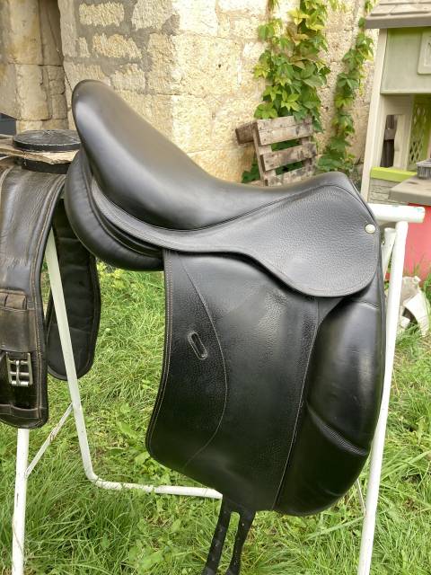 Sella da dressage Forestier  17" - 2013