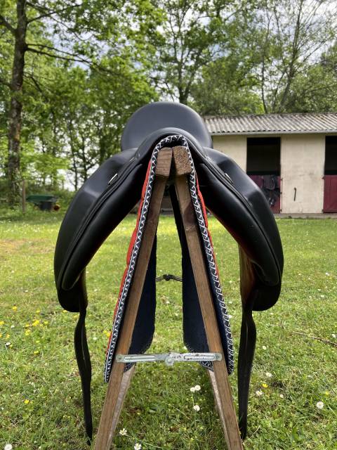 Sella da dressage Devoucoux  17.5" - 2016