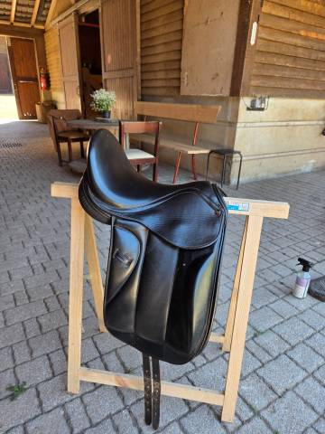 Sella da dressage Jean d Autigny  16.5" - 2010