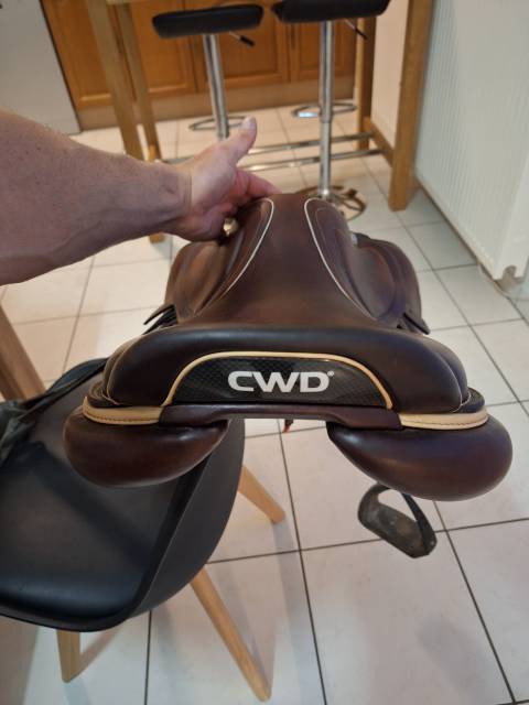 Sella da salto ostacoli CWD  15.5" - 2020