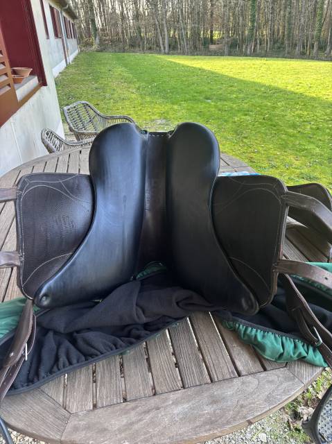 Sella da dressage Devoucoux  17.5" - 2021