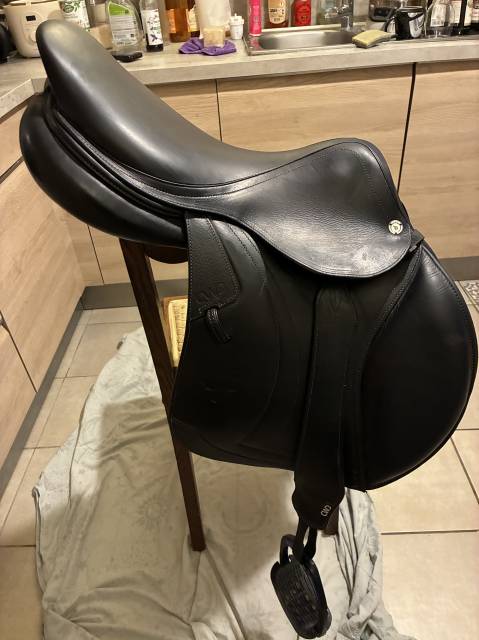 Sella mista CWD  17.5" - 2024