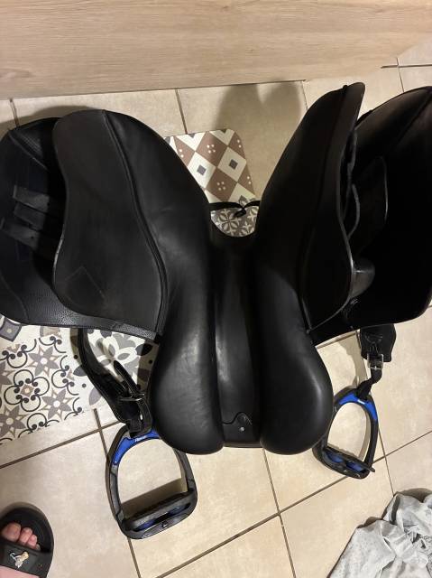 Sella mista CWD  17.5" - 2024