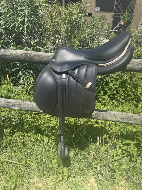 Sella da salto ostacoli Forestier  17.5" - 2024