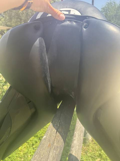 Sella da dressage Childeric  17.5" - 2024
