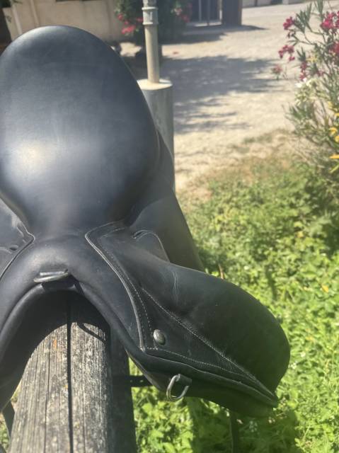 Sella da dressage Childeric  17.5" - 2024