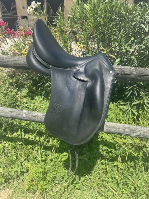 Sella da dressage Childeric  17.5" - 2024
