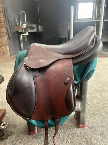 Sella da salto ostacoli Forestier  17.5" - 2019