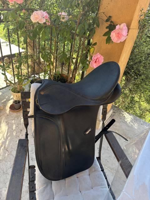 Sella da dressage Wintec  17" - 2024