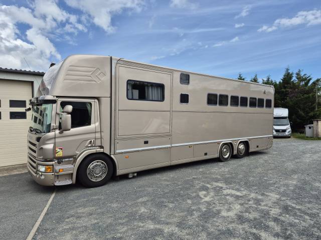 Camion per Cavalli Ketterer SCANIA P400 KETTERER 2012 Occasione