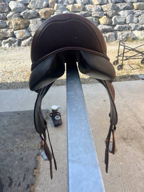 Sella da dressage Forestier  17.5" - 2022
