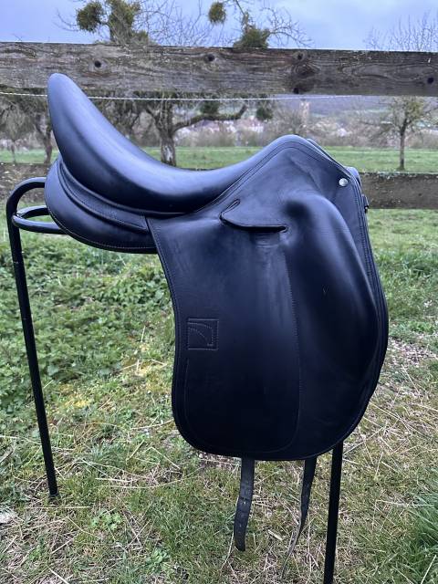 Sella da dressage Childeric  17.5" - 2019