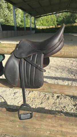 Sella da salto ostacoli Forestier  17" - 2025