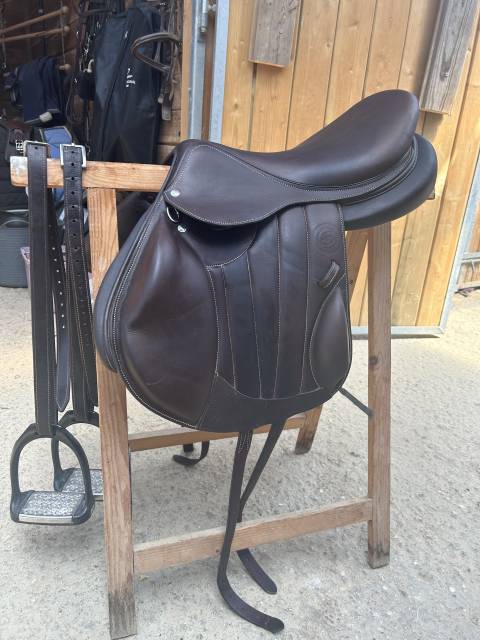 Sella da salto ostacoli Forestier  17.5" - 2020