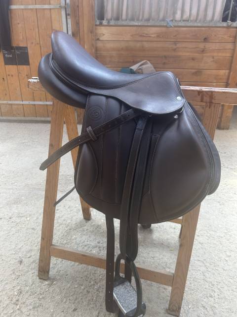 Sella da salto ostacoli Forestier  17.5" - 2020