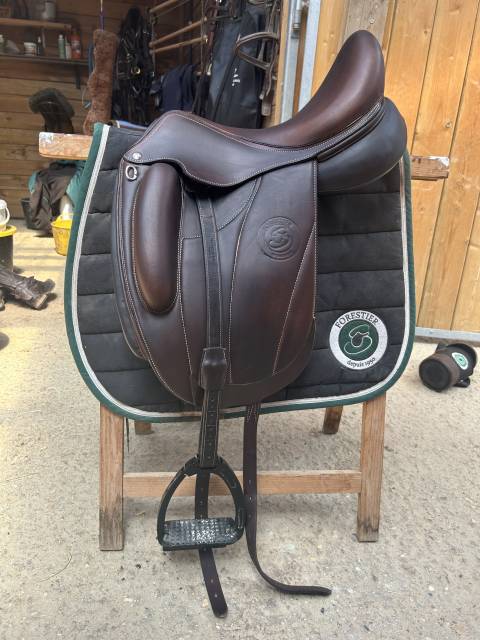 Sella da dressage Forestier  17" - 2022