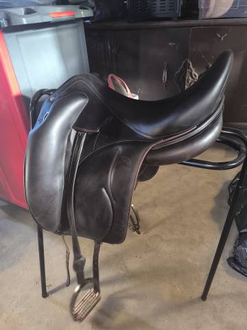 Sella da dressage Devoucoux  17.5" - 2015