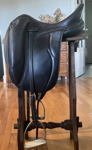 Sella da dressage Devoucoux  17" - 2012