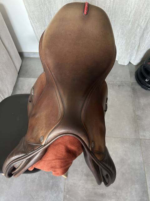 Sella da salto ostacoli Equipe  17.5" - 2022