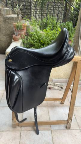 Sella da dressage KENT & MASTERS  17.5" - 2018