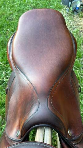 Sella da salto ostacoli CWD  17.5" - 2024