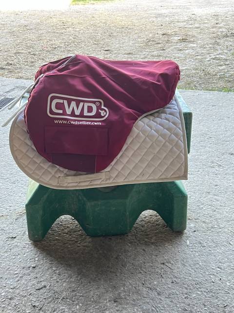 Sella da salto ostacoli CWD  16.5" - 2022