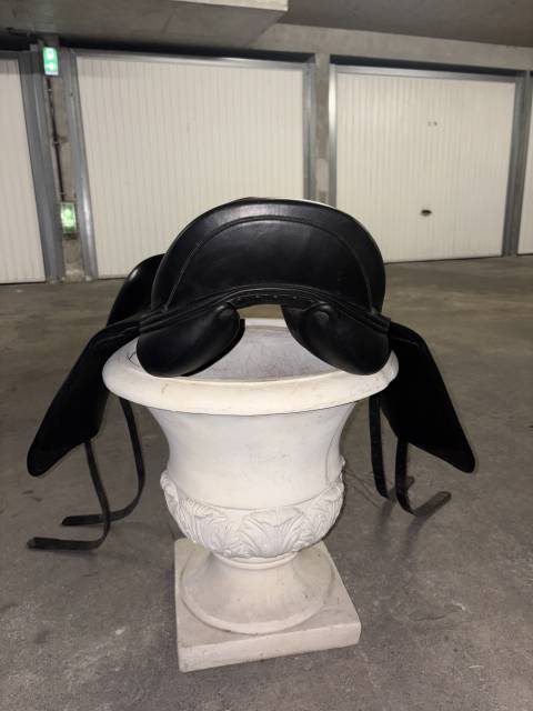 Sella da dressage  Sellerie Fouilloux  17.5" - 2023