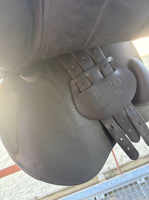Sella da salto ostacoli Equipe EK26 17.5" - 2014