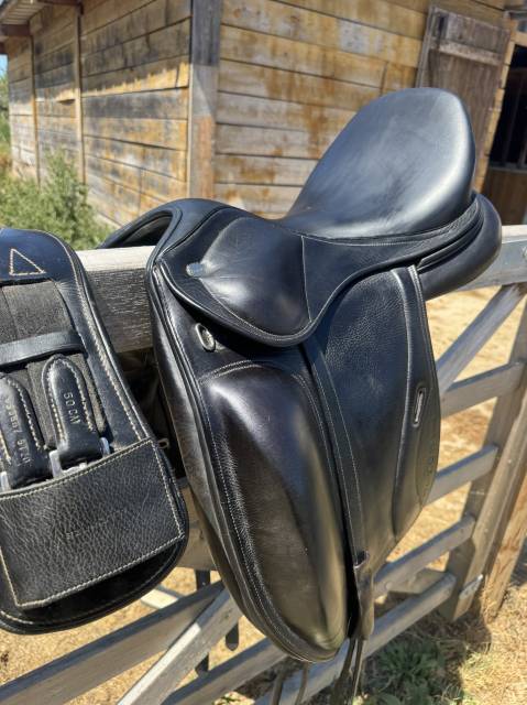 Sella da dressage Ikonic  17" - 2018