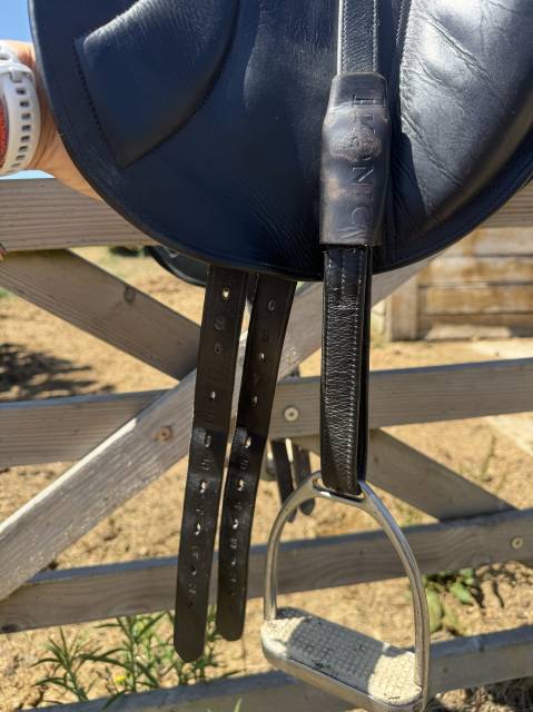 Sella da dressage Ikonic  17" - 2018