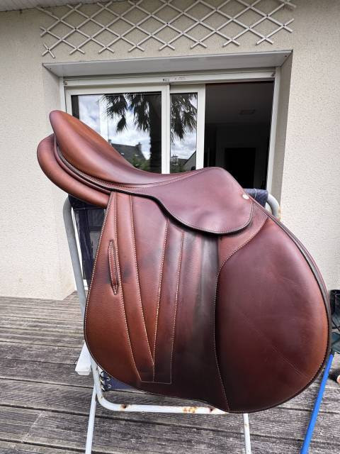 Sella da salto ostacoli Butet  17.5" - 2021