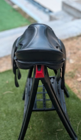 Sella da dressage   17.5" - 2015
