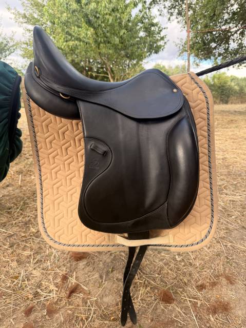 Sella da dressage Forestier  17.5" - 2006