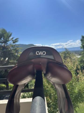 Sella da salto ostacoli CWD  17.5" - 2023