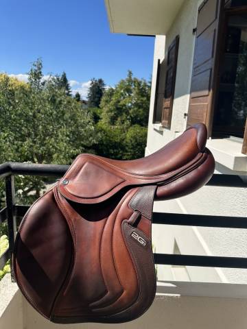 Sella da salto ostacoli CWD  17.5" - 2023