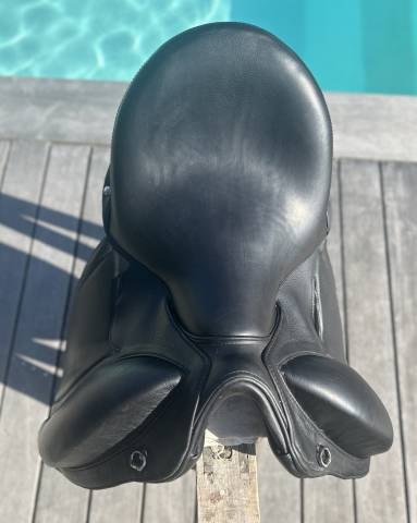 Sella da dressage Gaston Mercier  16.5" - 2023