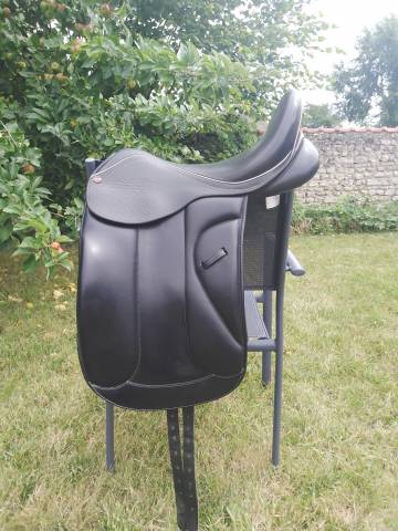Sella da dressage Baude Daphn&eacute;e  17.5" - 2016