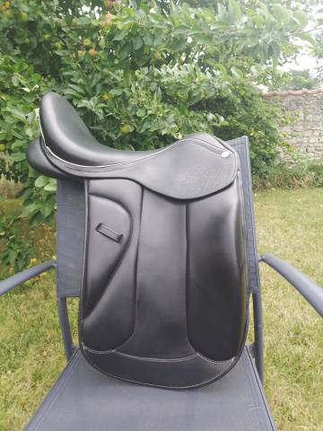 Sella da dressage Baude Daphn&eacute;e  17.5" - 2016