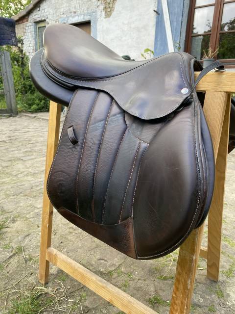 Sella da salto ostacoli Forestier  17" - 2022