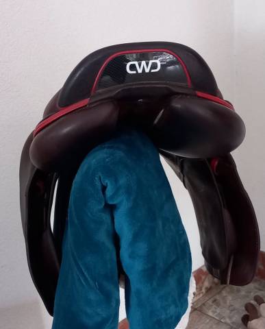 Sella da salto ostacoli CWD  17.5" - 2023