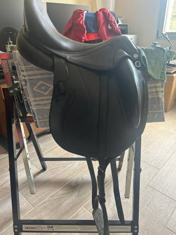 Sella da dressage CWD  17.5" - 2022