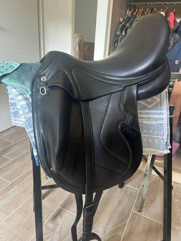 Sella da dressage CWD  17.5" - 2022