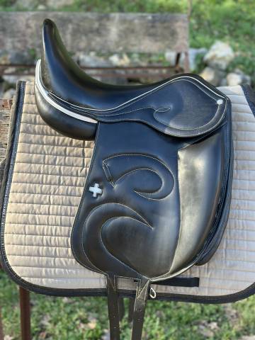 Sella da dressage Hoffsteiner  17.5" - 2017
