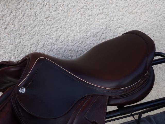 Sella da salto ostacoli CWD  17.5" - 2025