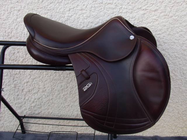 Sella da salto ostacoli CWD  17.5" - 2025